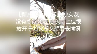 穿着那件紧身连衣裙……？我们真诚地怀疑它。看看这只乌黑头发的泼妇还穿了什么同样合身的衣服。