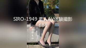 -服装店男老板与风韵犹存少妇员工收款台里偸偸打炮内射 崛起翘臀后入