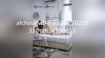 早餐店女厕全景偷拍14位美女嘘嘘 还有几个BB粉嫩的小姐姐 (1)