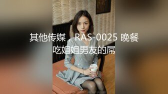 【近日刚播颜值身材超棒女神】丰乳肥臀有点妖艳，翘起屁股特写电臀，一线天极品馒头穴，近距离视角更是诱人