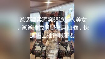 小吃街一路跟踪抄底美女白领穿着透明内裤隐约看到一坨黑B毛