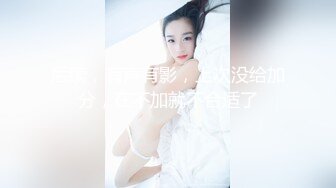  偷拍媳妇趁家里没人和年迈的老公公在地板上偷情