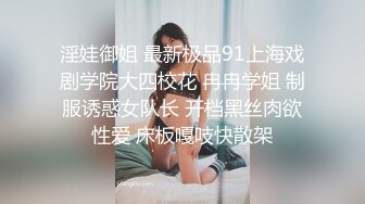 拜托女性友人在大型浴室偷拍赤条条的美女们